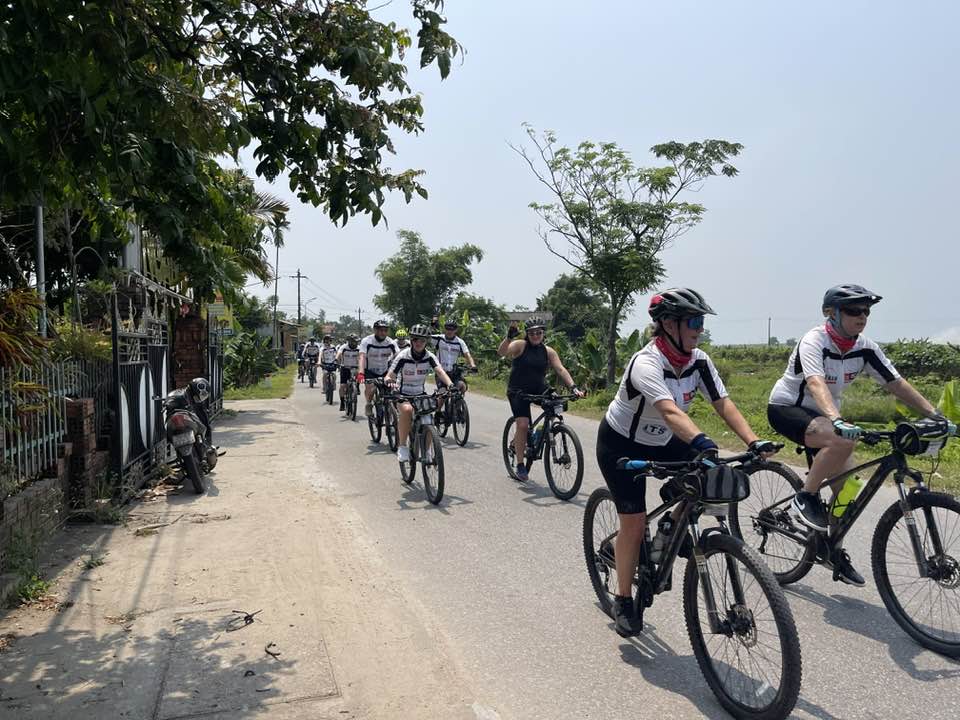 Grand Cycle Tour from Ho Chi Minh City to Hanoi 21 Days